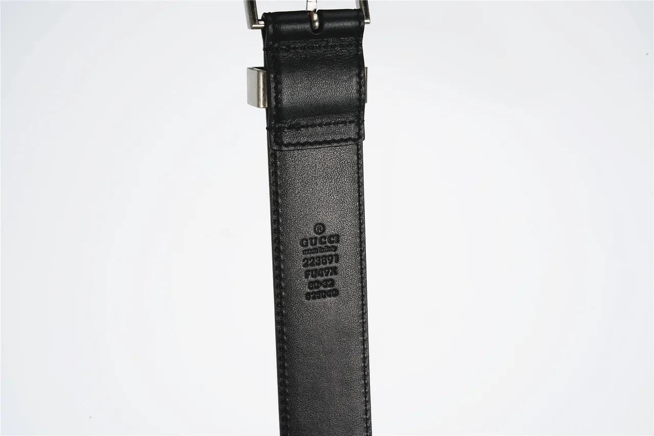 Gucci Bee Motif Black Silver Smooth Antiqued Buckle Leather Belt 7