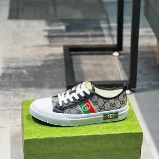 سينيكرز Gucci بيج أسود GG Monogram كانفاس ويب سترايب أكسنت ستايل حياة