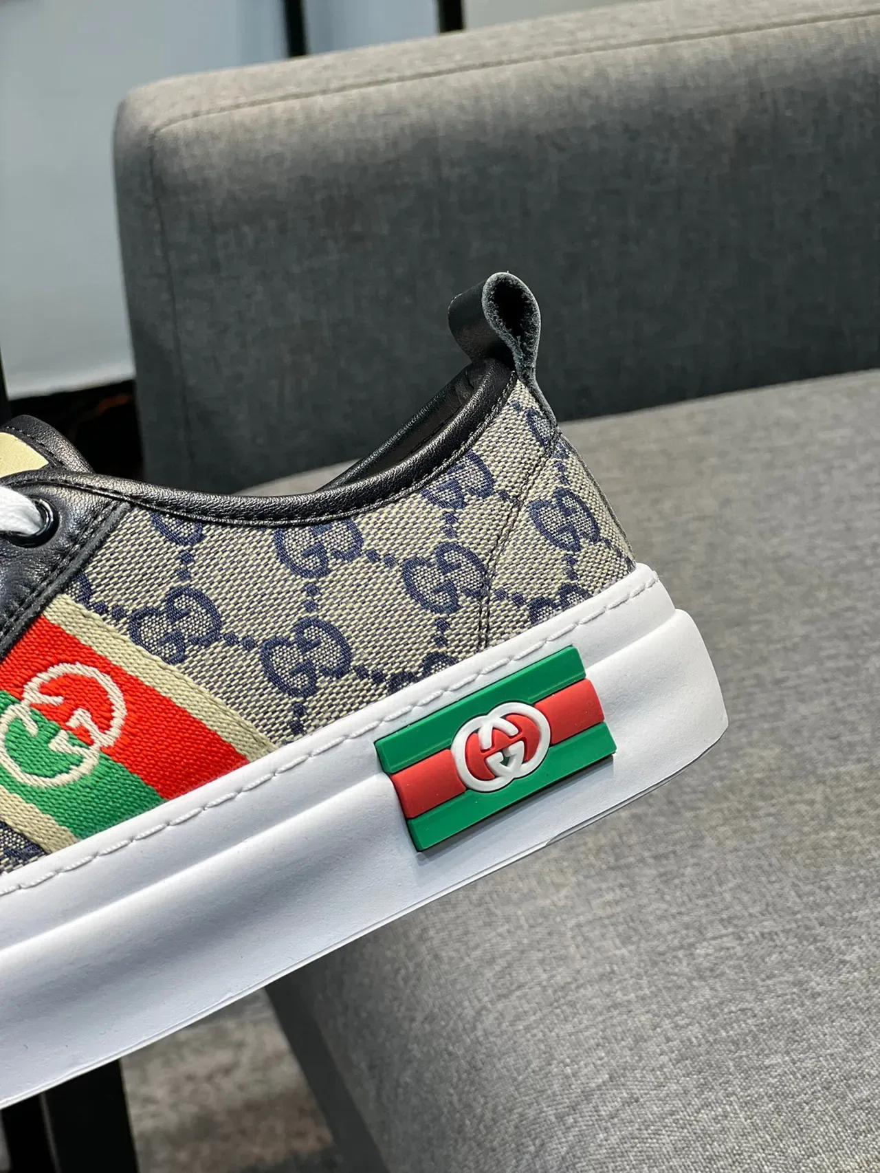 Gucci Bege Preto GG Monogram Canvas Web Stripe Accent Lifestyle Tênis 8