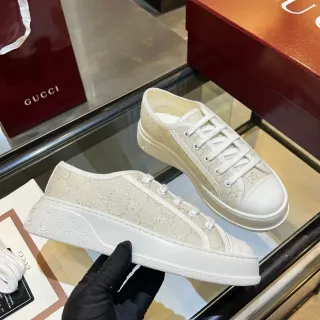 Gucci بيج وأبيض GG Monogram كانفاس منصة سنيكرز lifestyle