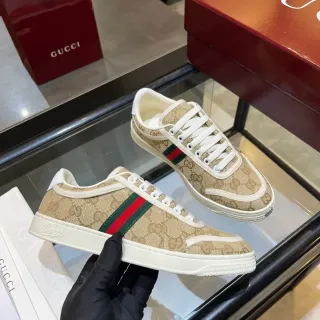 Gucci بيج أبيض GG Monogram كانفاس ويب سترايب ديتيل لايف ستايل سنيكرز