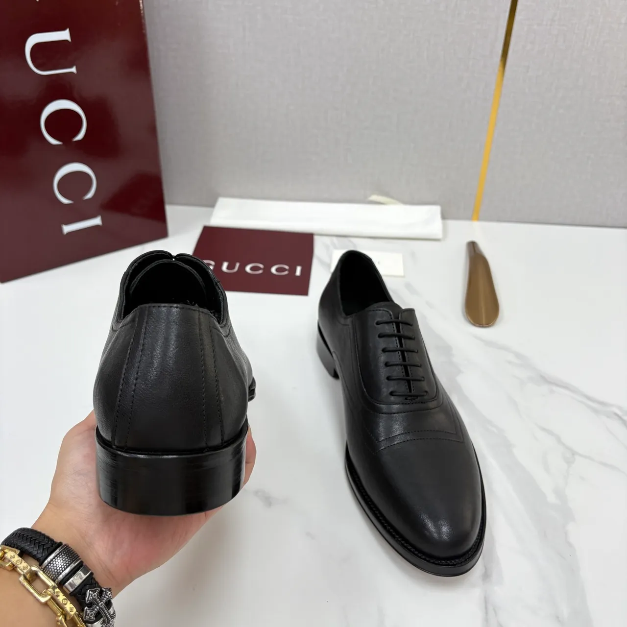 Gucci Sapatos Oxford com Ponta de Tapa Preta 4