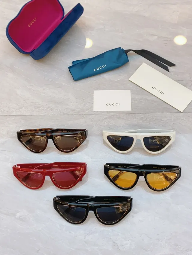 Gucci lunettes de soleil en acétate noir doré brillant avec détail de logo 4