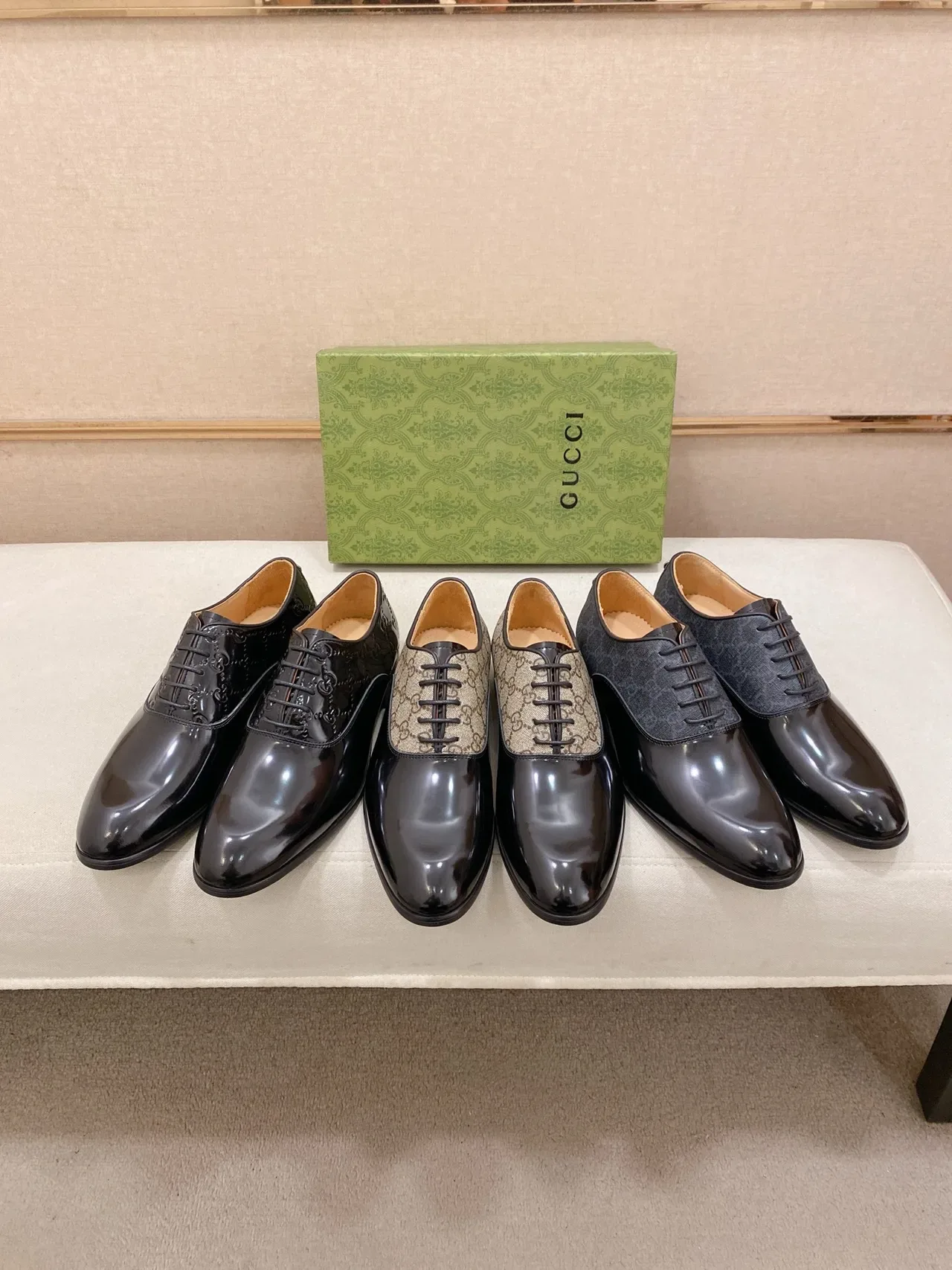 Gucci Black Green Patent Leather GG Monogram Embossed Oxford Shoes 2
