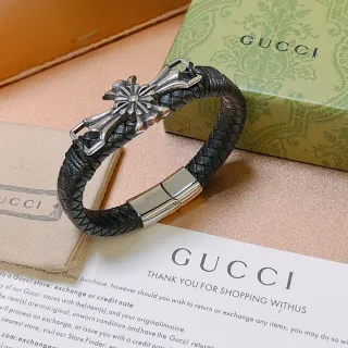 Gucci Pulsera Cuero Trenzada Negra Plata Motivo Cruz Metal