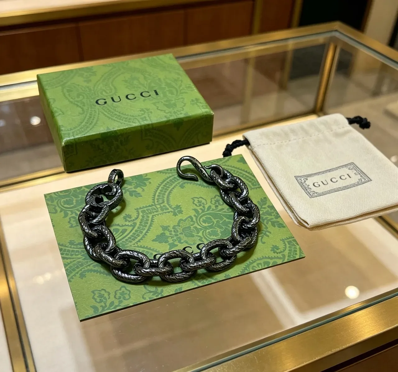 Gucci Black Silver Twisted Rope-Link Chain Oxidized Metal Finish Bracelet 2