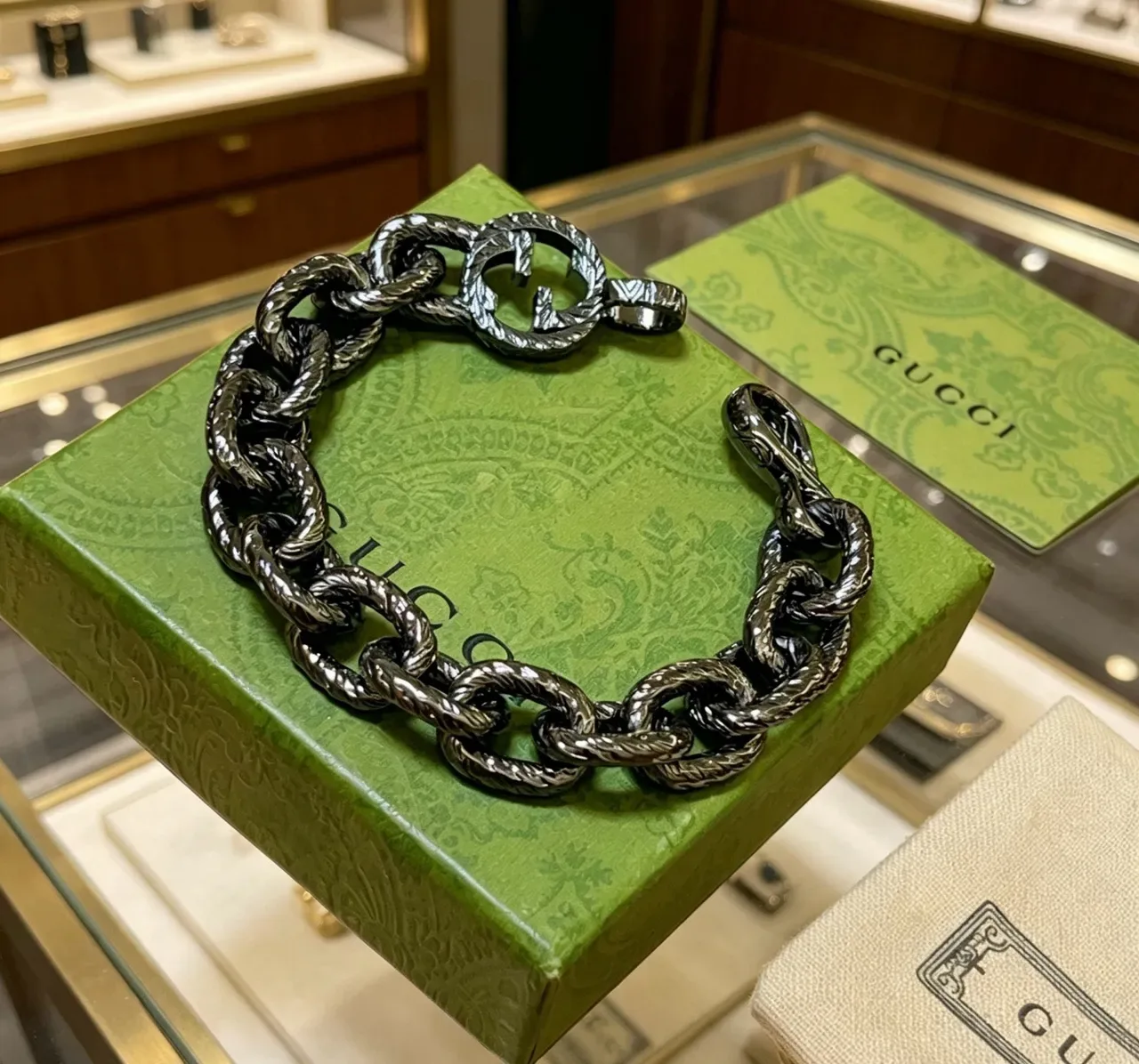 Gucci Black Silver Twisted Rope-Link Chain Oxidized Metal Finish Bracelet 6