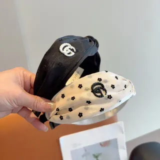 Gucci কালো সাদা বাঁকা গিঁট সিলাই লোগো টুপি