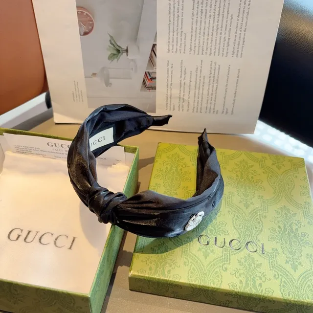 Gucci Black White Twisted Knot Embroidered Logo Hat 4