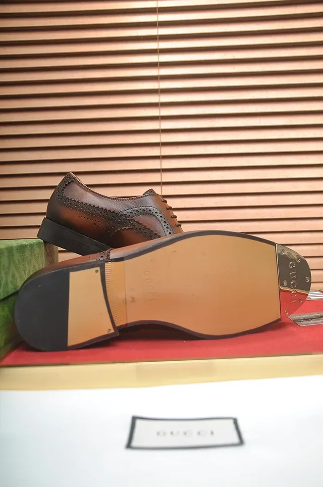 Gucci Marron Noir Cap-Toe Brogue 3