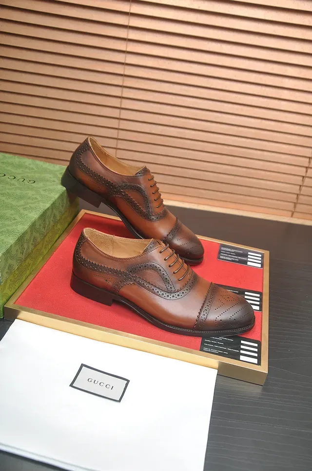 Gucci Marron Noir Cap-Toe Brogue 4