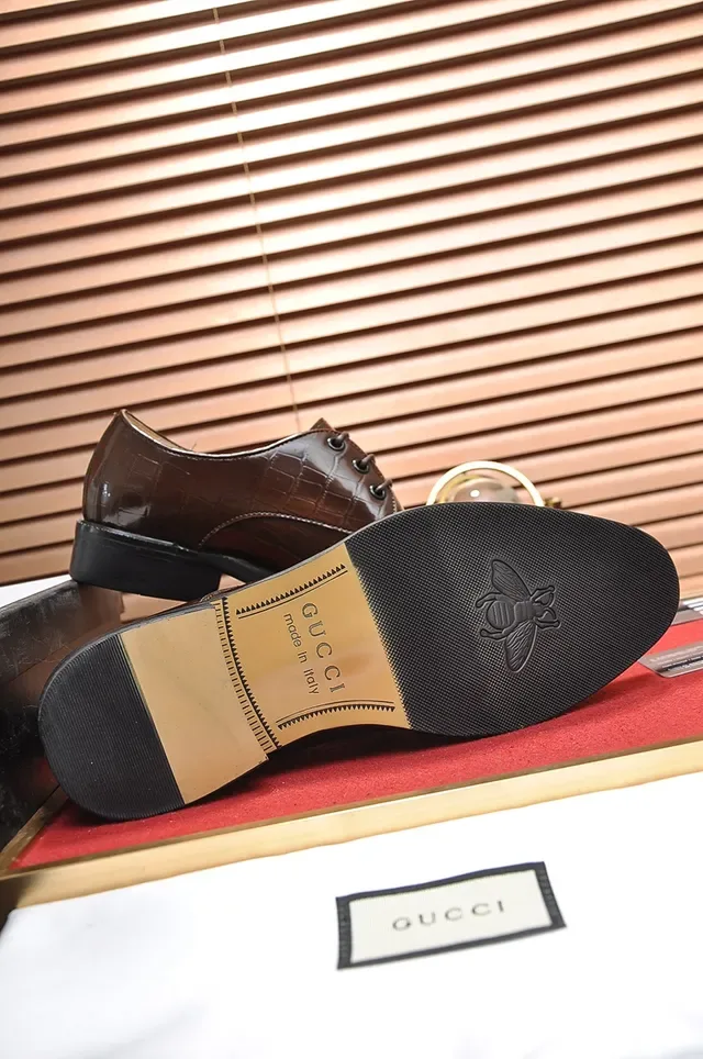 Gucci Brown Crocodile-Embossed Cap-Toe Oxford Shoes 3