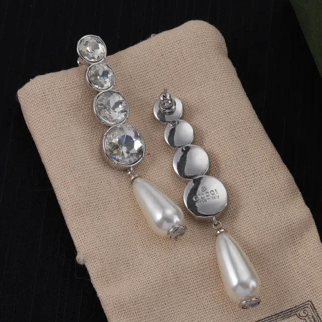 Gucci Crystal Cascade Teardrop Pearl Earrings 3