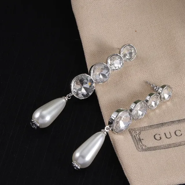 Gucci Crystal Cascade Teardrop Pearl Earrings 4