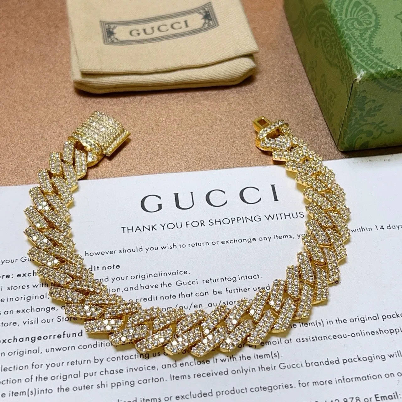 Gucci Crystal-Pave Curb-Link Gold-Tone pulseira 9