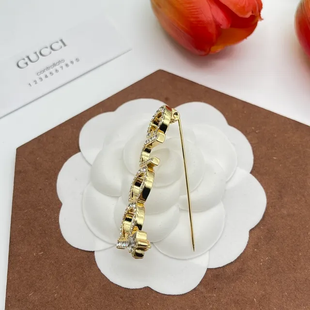 Gucci Crystal-Pavé Interlocking G Estrela Broche 5