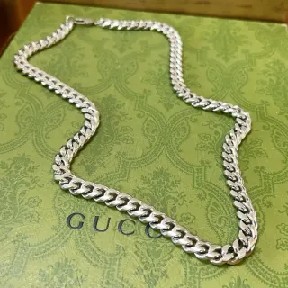 قلادة Gucci سلسلة كيرب لينك لون فضي