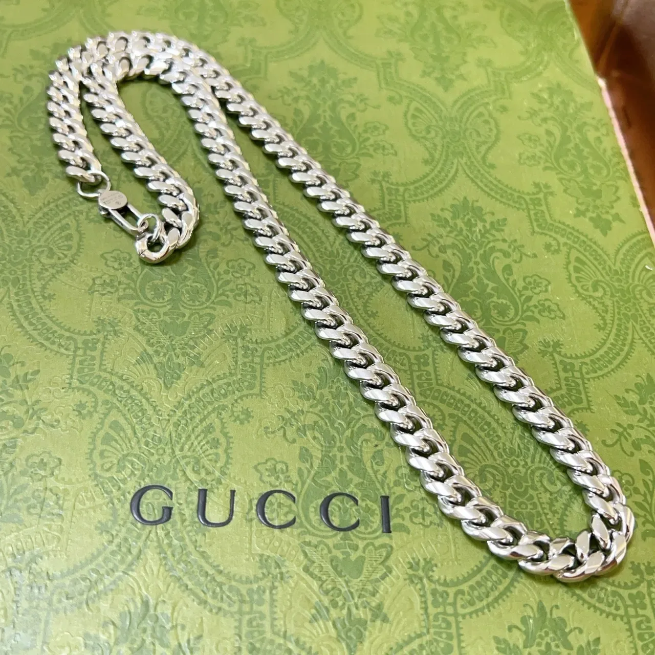 Gucci Curb-Link Chain Silver-Tone Necklace 6