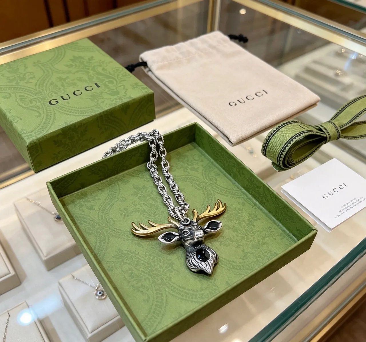 Gucci Cabeça de Veado Prata Dourado Bicolor Metal Acentos de Esmalte Preto Colar 6