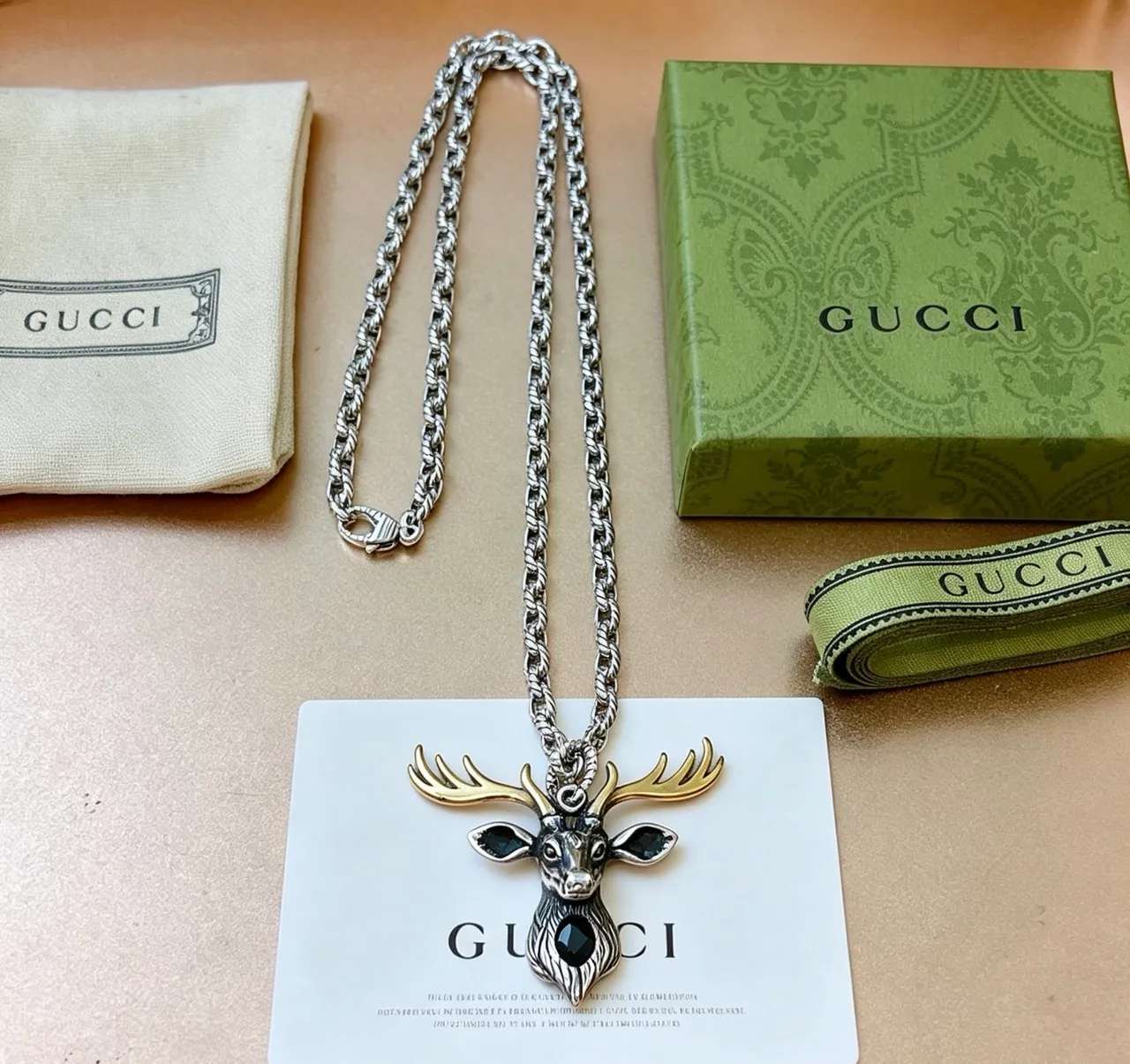 Gucci Cabeça de Veado Prata Dourado Bicolor Metal Acentos de Esmalte Preto Colar 7