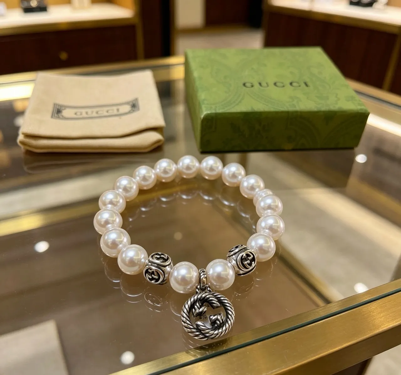 Gucci Dionysus Pearl and Interlocking G Bracelet 2