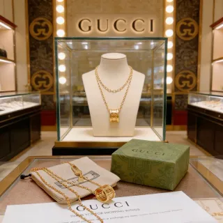 Gucci Double G Cylinder Pendant Gold-Tone Layered Chain Necklaces