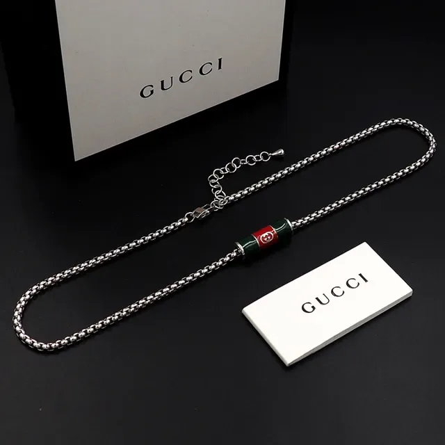 Gucci इनेमल बैरल पेंडेंट सिल्वर ग्रीन कर्ब चेन नेकलेस 9
