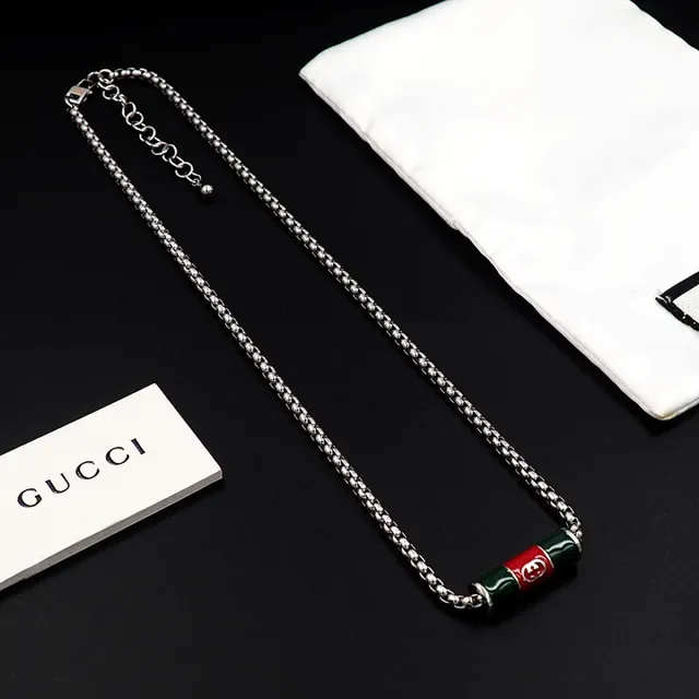 Gucci इनेमल बैरल पेंडेंट सिल्वर ग्रीन कर्ब चेन नेकलेस 10