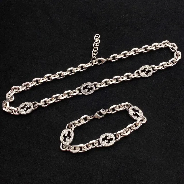 Gucci Enamel GG Medallion Chain Necklace 3