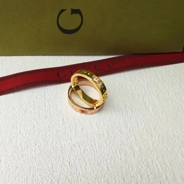 Gucci Engraved Sunburst Motif Stackable Rings 4
