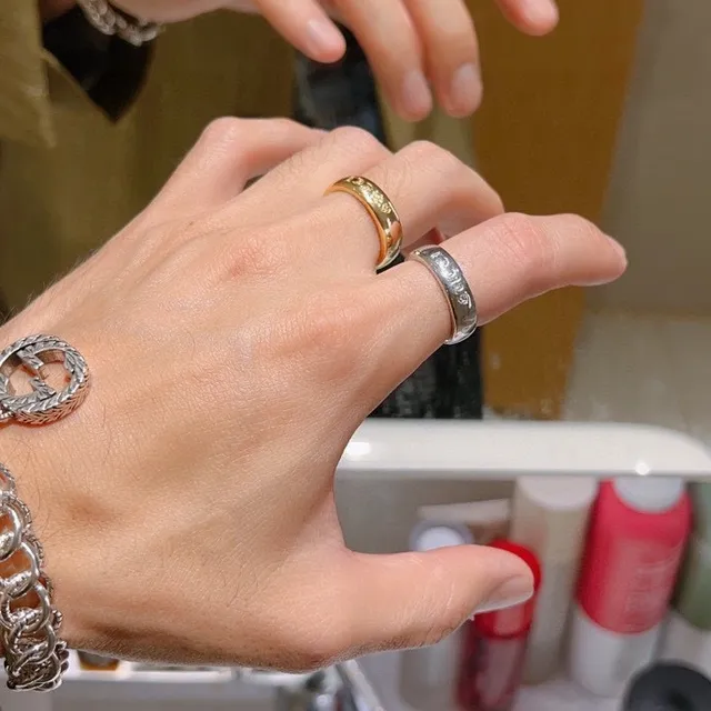 Gucci GG Engraved Wide Band Gold Ring 2