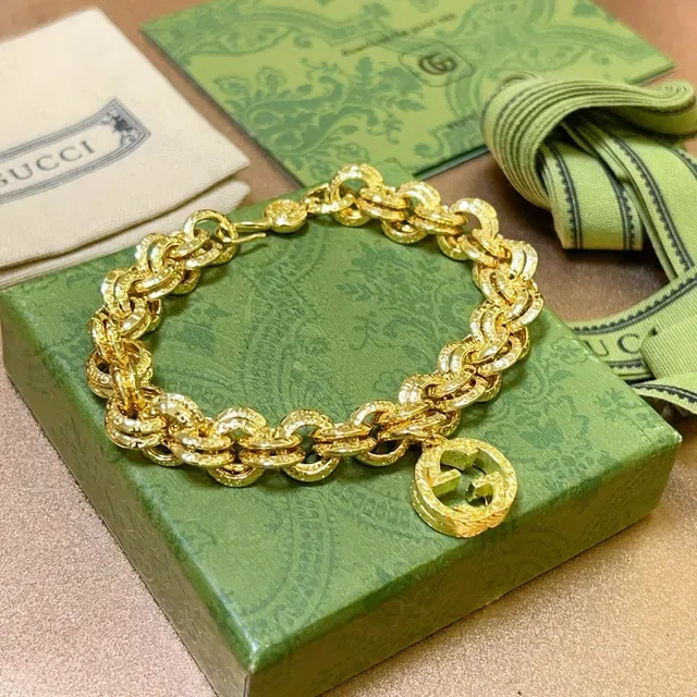 Gucci GG Marmont Chunky Twisted-Link Gold-Tone Bracelet 2