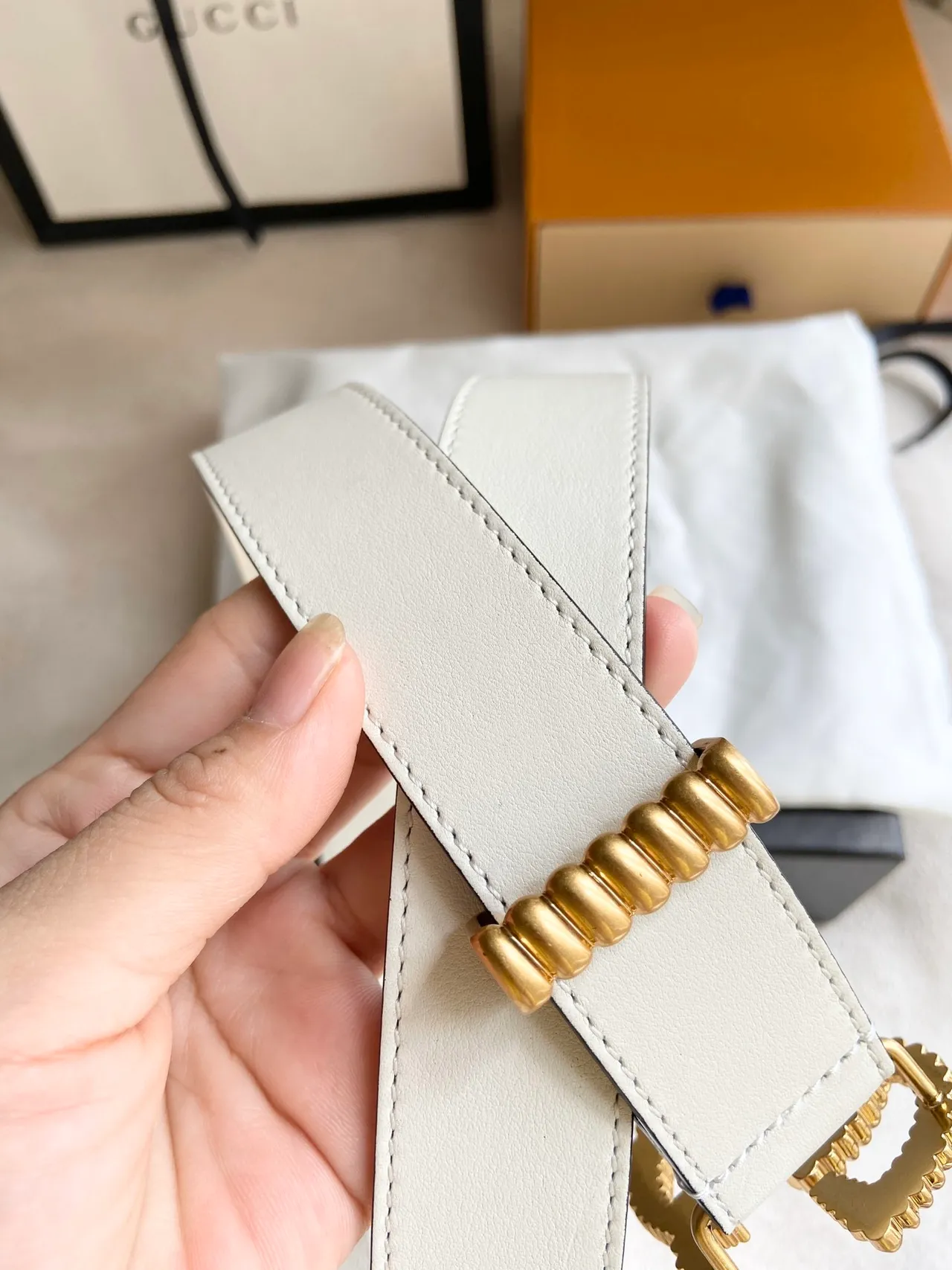 Gucci GG Marmont কয়েলড Double G Off-White চামড়ার বেল্ট 3