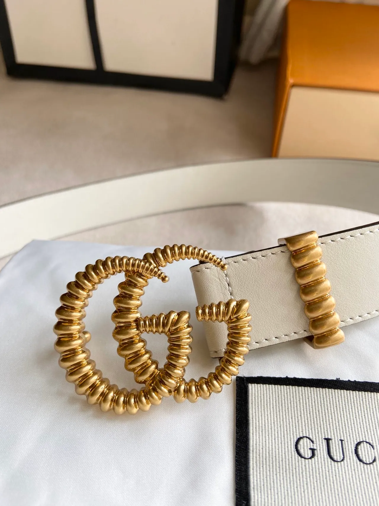 Gucci GG Marmont কয়েলড Double G Off-White চামড়ার বেল্ট 6