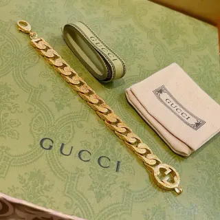 Gucci GG Marmont Gold Curb-Link Chain Interlocking G Clasp Bracelet