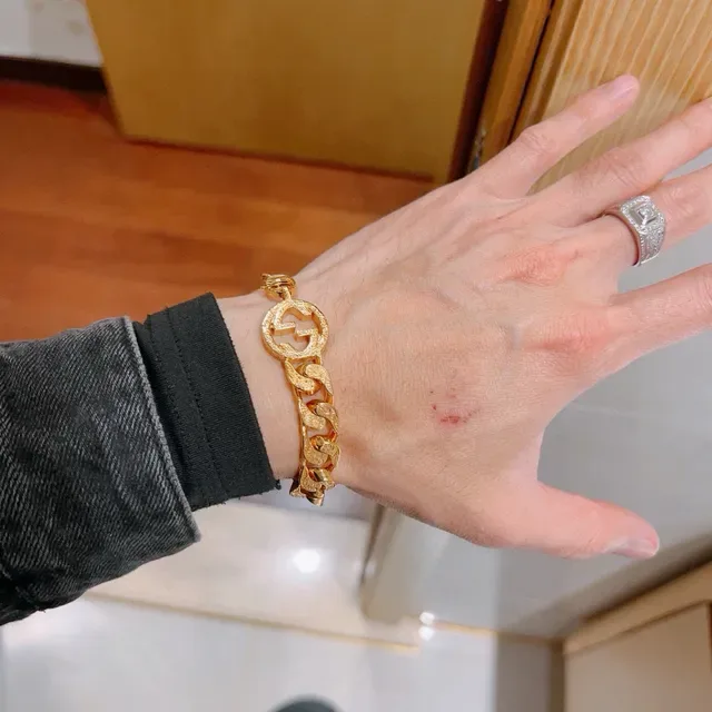Gucci GG Marmont Gold Curb-Link Chain Interlocking G Clasp Bracelet 2