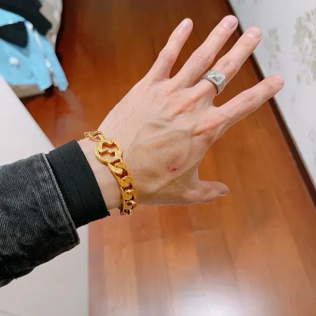 Gucci GG Marmont Gold Curb-Link Chain Interlocking G Clasp Bracelet 5
