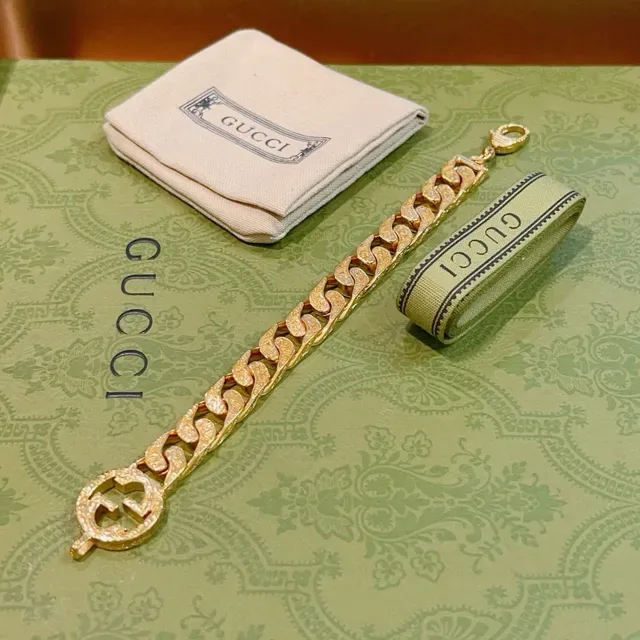 Gucci GG Marmont Gold Curb-Link Chain Interlocking G Clasp Bracelet 7