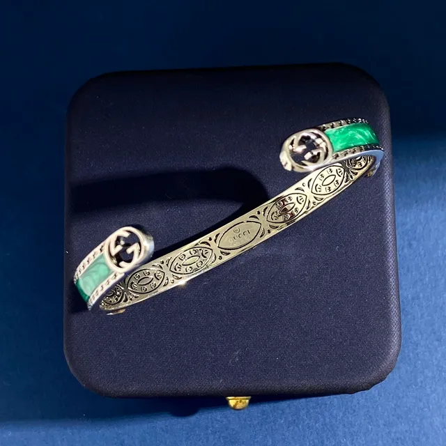 Gucci GG Marmont Green Enamel Interlocking G Cuff Bracelet 5