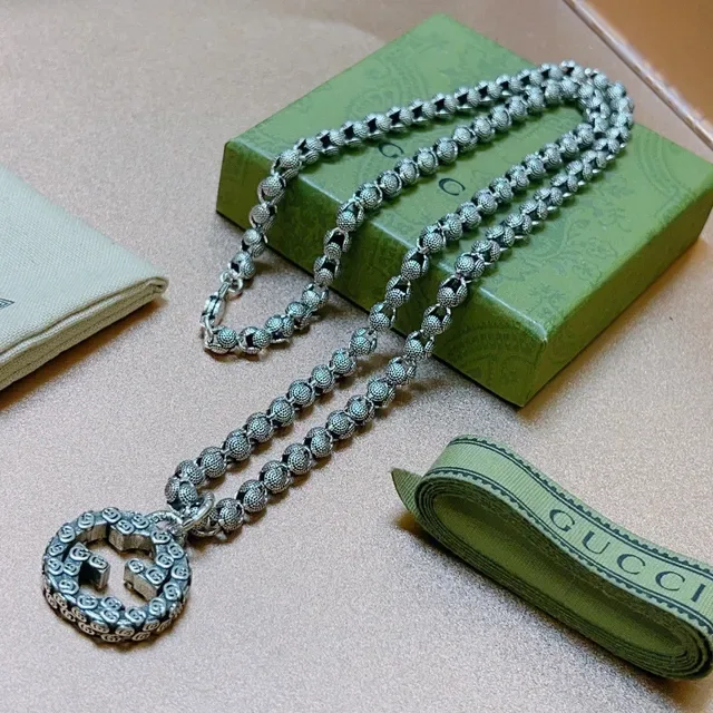 Gucci GG Marmont Interlocking G Pendant Silver-Toned Beaded Chain Necklace 2