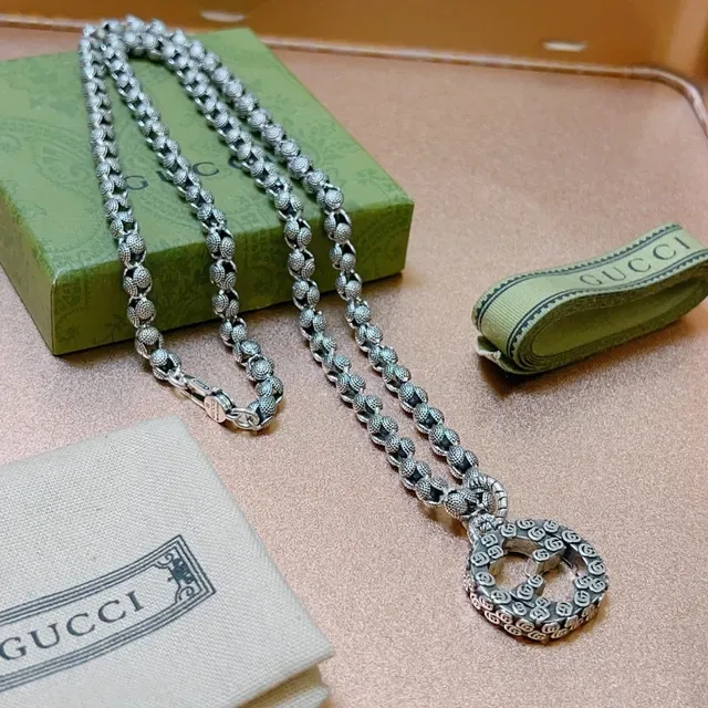 Gucci GG Marmont Interlocking G Pendant Silver-Toned Beaded Chain Necklace 7