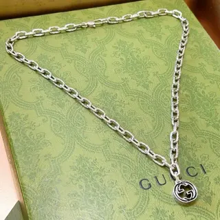 Gucci GG Marmont Interlocking G سلسلة فضية قلادة