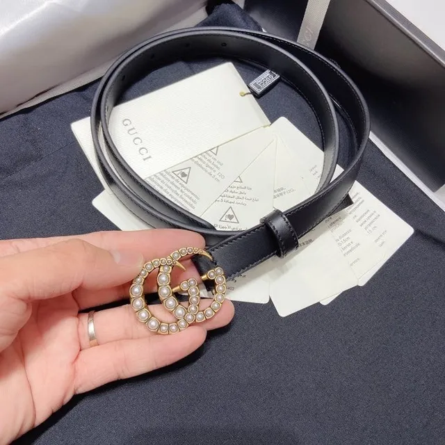 Gucci GG Marmont Ceinture en cuir noir ornée de perles 6