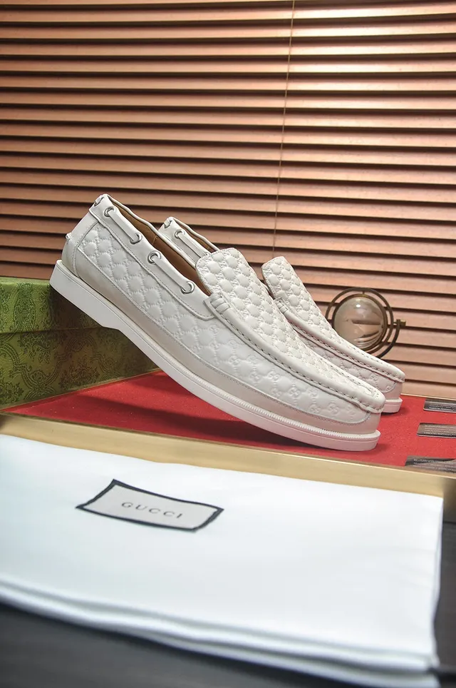 Gucci GG Marmont Quilted Off-White Loafers 9