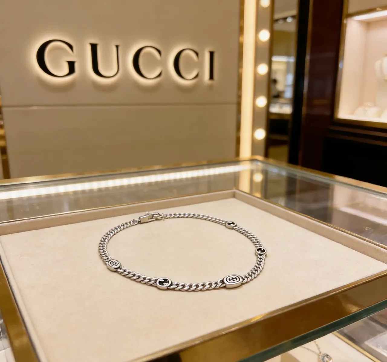 قلادة Gucci GG Marmont فضي أسود سلسلة كيرب كيونكي ميداليونات G Logo متشابك 5