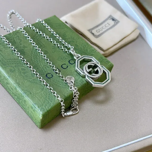 Gucci GG Marmont Silver Green Chain Octagonal Pendant Necklace 6