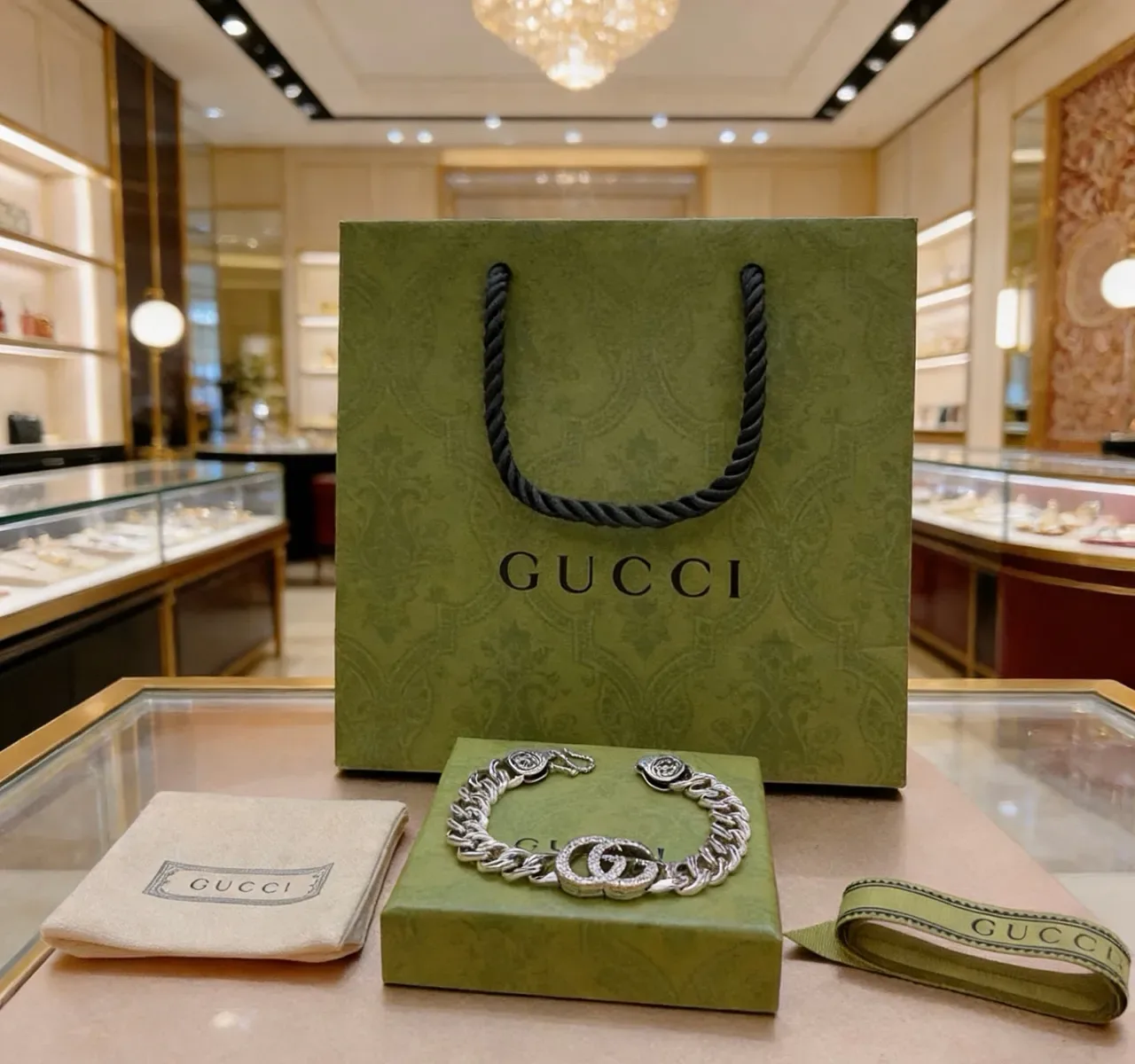 Gucci GG Marmont Silver Green Chunky Curb Chain Interlocking Double-G Clasp Bracelet 2