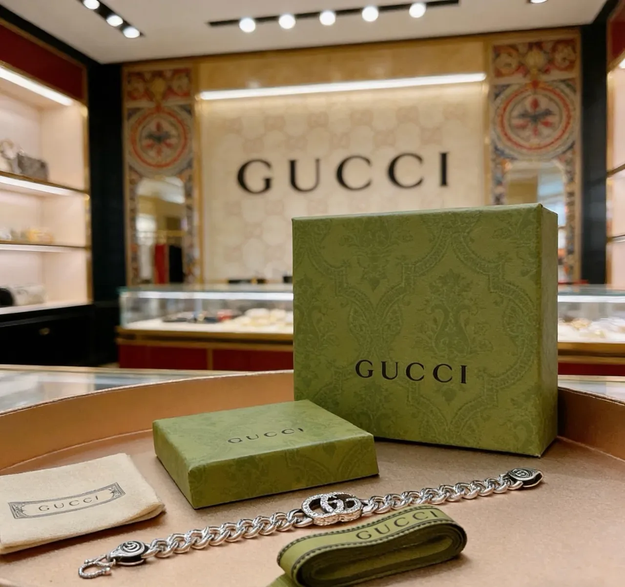 Gucci GG Marmont Silver Green Chunky Curb Chain Interlocking Double-G Clasp Bracelet 4