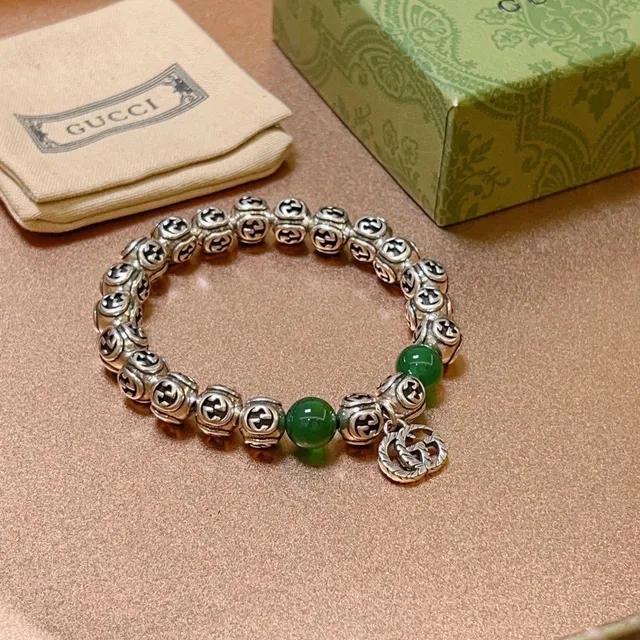 Gucci GG Marmont Vert Argent Interlocking G Logo perles Jade-Like Bracelet 7