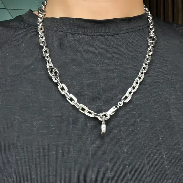 Gucci GG Marmont Silver Interlocking Logo Chunky Link Chain Necklace 2